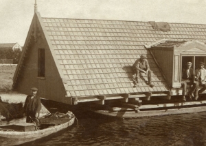 FOTOTENTOONSTELLING WATERSNOODRAMP 1916